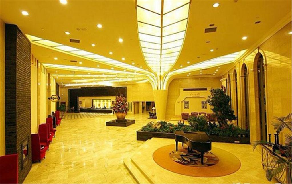 Blue Palace Hotel Jiading Екстер'єр фото