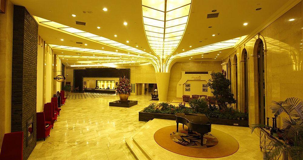 Blue Palace Hotel Jiading Екстер'єр фото