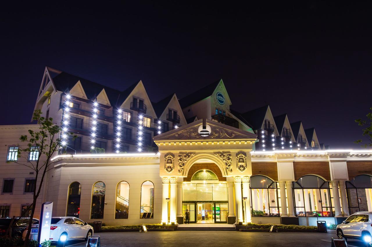 Blue Palace Hotel Jiading Екстер'єр фото